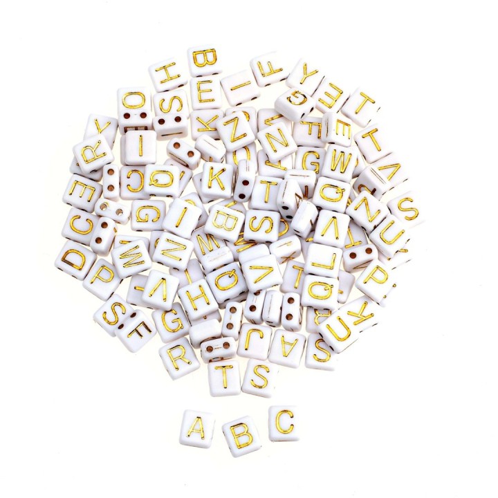 Cubes en plastique avec trou alphabet blanc/or