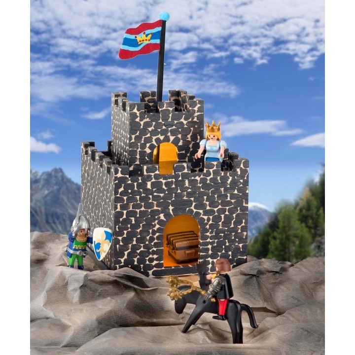 Burg 3-teilig mit Fahne aus Holz 18x18x15cm / 10x10x10cm